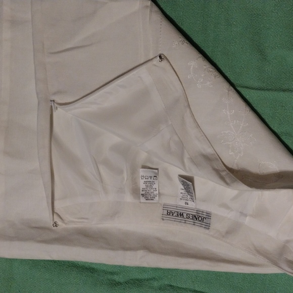 Jones Wear Skirt Linen Lined Floral Embroidered Ruffled Shabby Chic Lagenlook - Picture 4 of 9